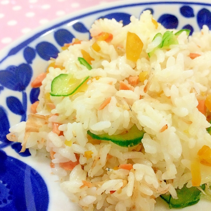 子どもが喜ぶ♪しらすと鮭の混ぜご飯